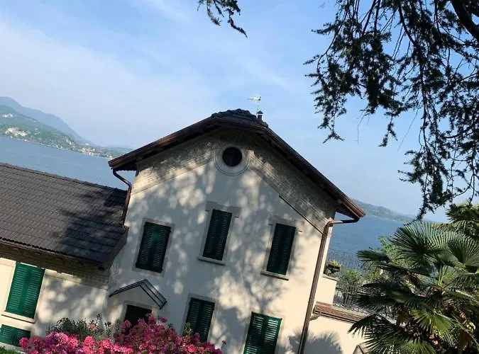 Giardini Magnolia شقة